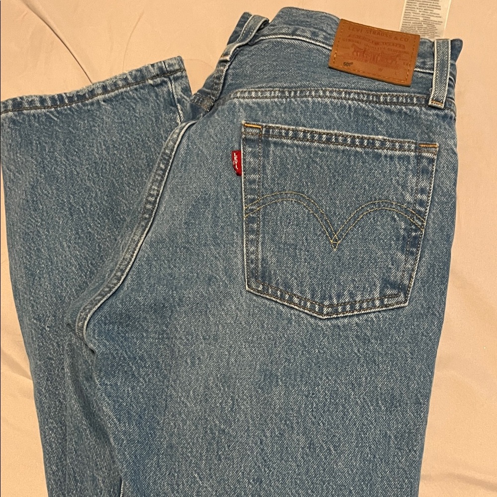Levi's women, Light Blue Straight Jeans